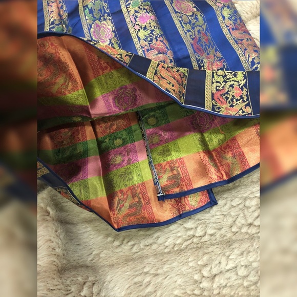 Qipao Silk Traditional Chinese Form Fit Dress - Picture 6 of 6